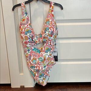 La Blanca Women's Island Goddess Cross Front Keyhole One Piece Swimsuit